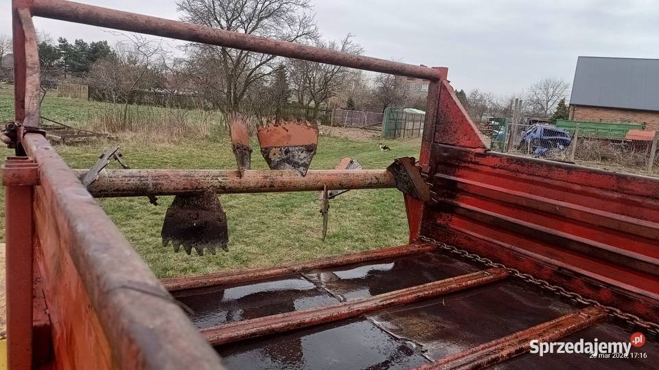 Rozrzutnik obornika nieuszkodzony opolskie Chwiły