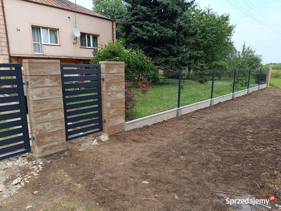 Montaż ogrodzeń minikoparka wywrotka Miechów