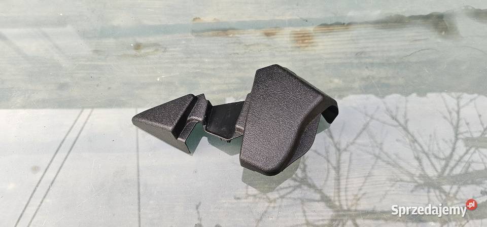 Osłona fotela lewy przód mercedes clk w208 Rok produkcji 1998 Zbąszyń