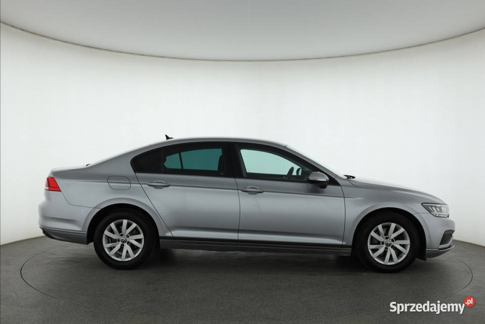 VW Passat 15 TSI 234680km Piaseczno