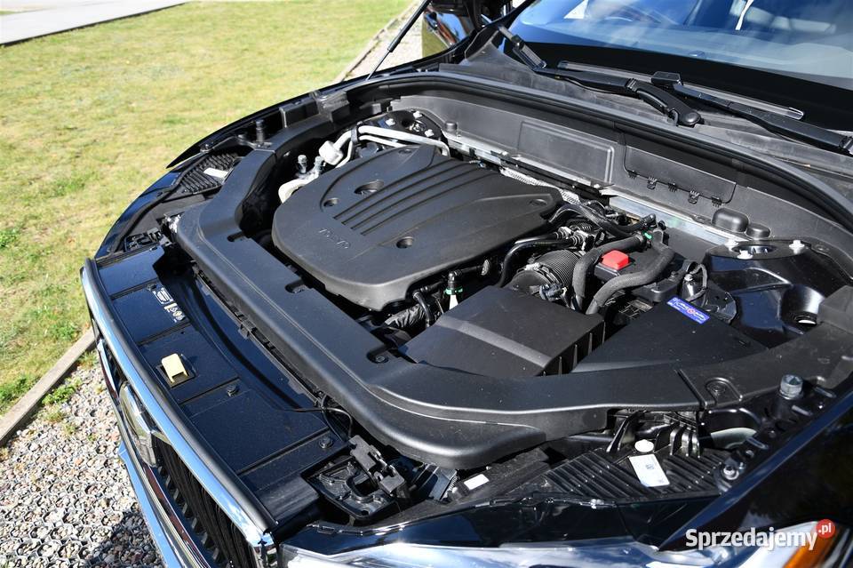 Volvo XC 60 Volvo XC60 Mild Hybrid 4x4 250 20 nieuszkodzony Olsztyn