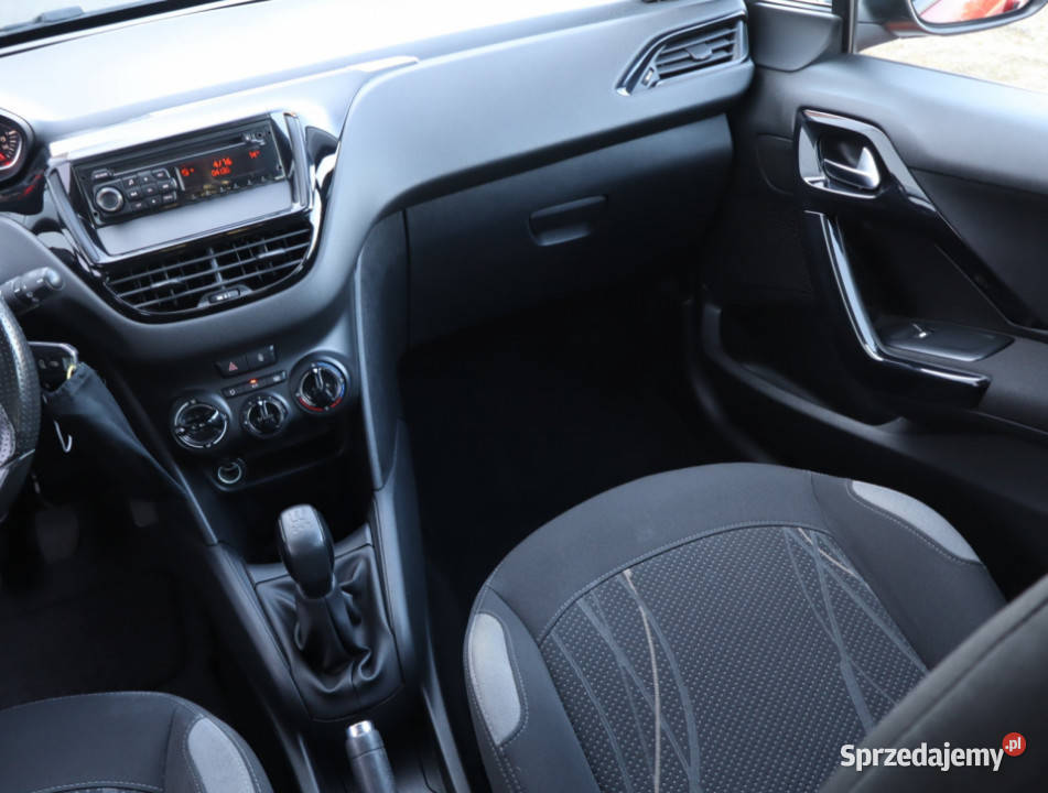 Peugeot 208 14 VTi sprzedam