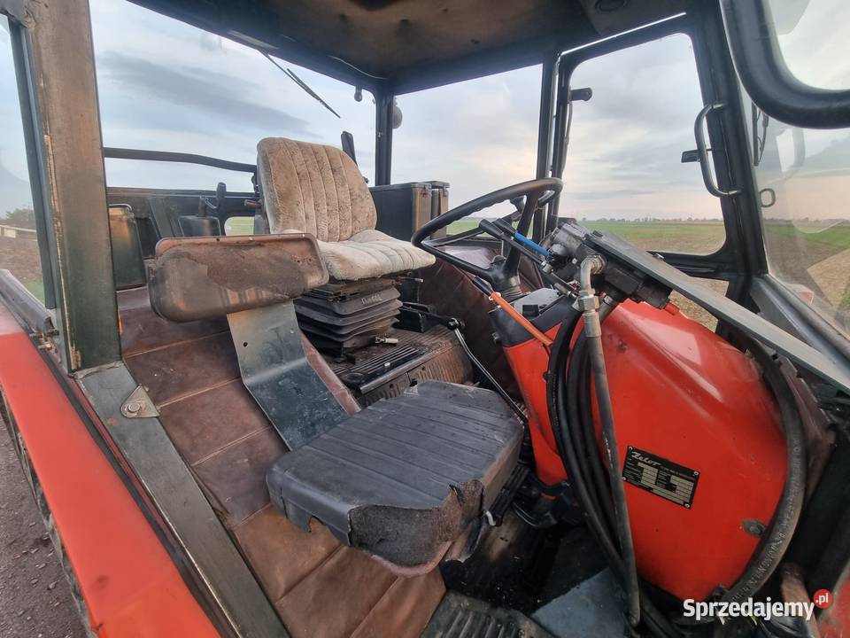 Sprzedam ciągnik Zetor 5211 z ładowaczem