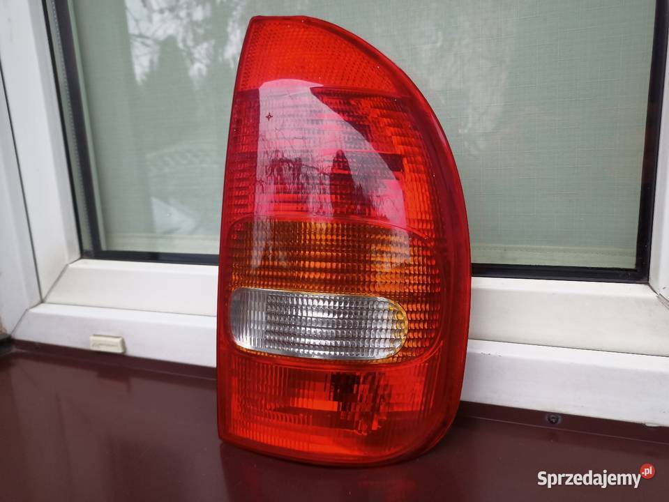 Opel Corsa B 5d lampa tył tylna prawa wkład Sieradz sprzedam