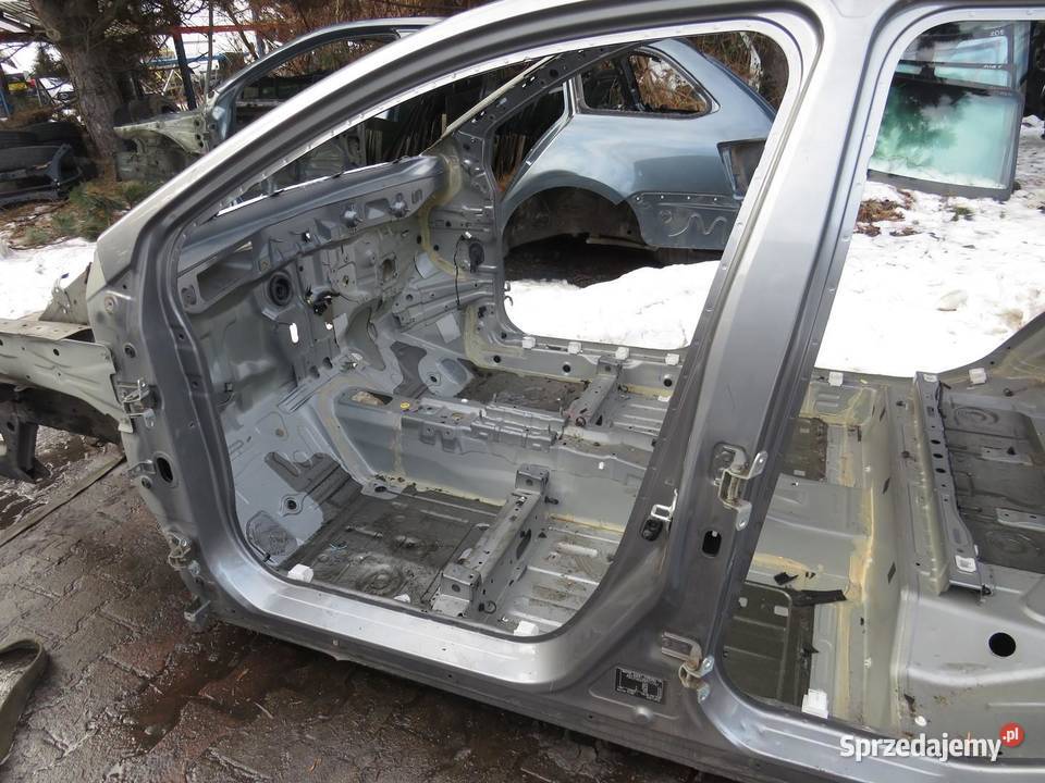 PRÓG SŁUPEK LEWY BOK ZCD SX4 SCROSS osobowe lubelskie