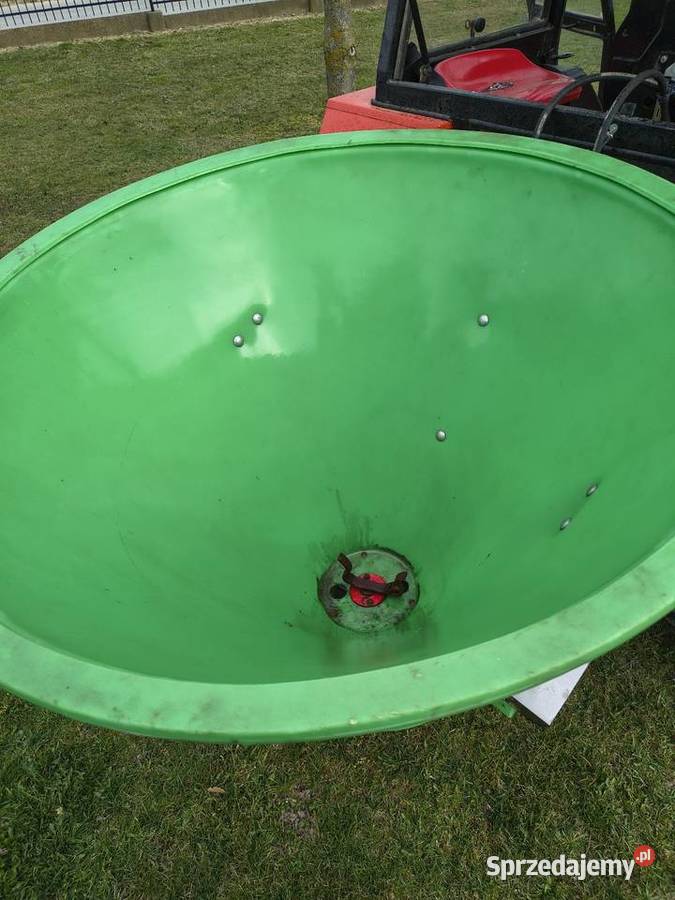 Sprzedam rozsiewacz do nawozów lejek lubelskie Nowy Pożóg sprzedam