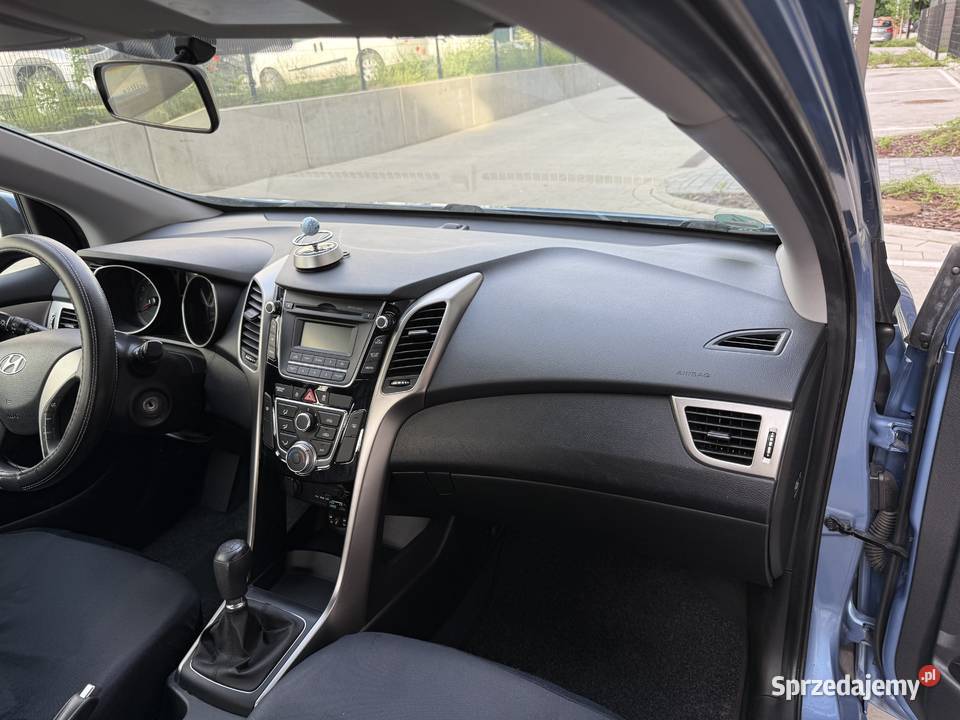 Samochód HYUNDAI i30 Comfort 14 Benzyna 2012 MP3 Katowice sprzedam