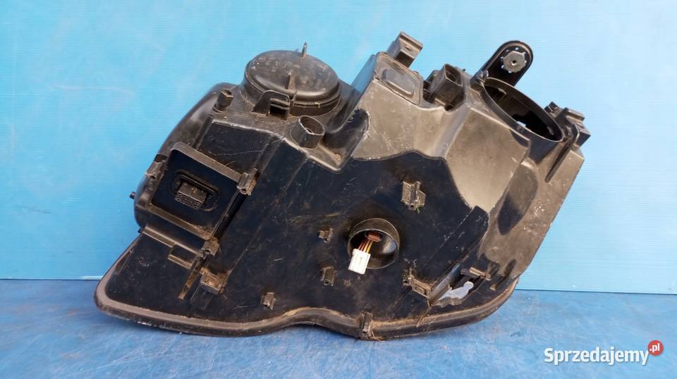 LAMPA PRAWY PRZÓD REFLEKTOR XENON EU MERCEDES Nowy Tomyśl