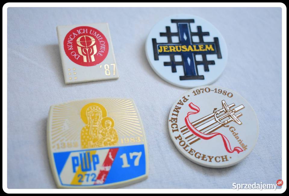 Cztery różne przypinki odznaki stare 1980 1983 mazowieckie Płock