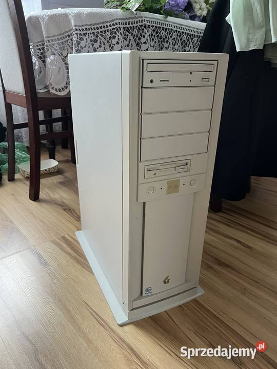 Zabytkowy komputer PC Gateway 2000 Pentium Pozostałe Brzana