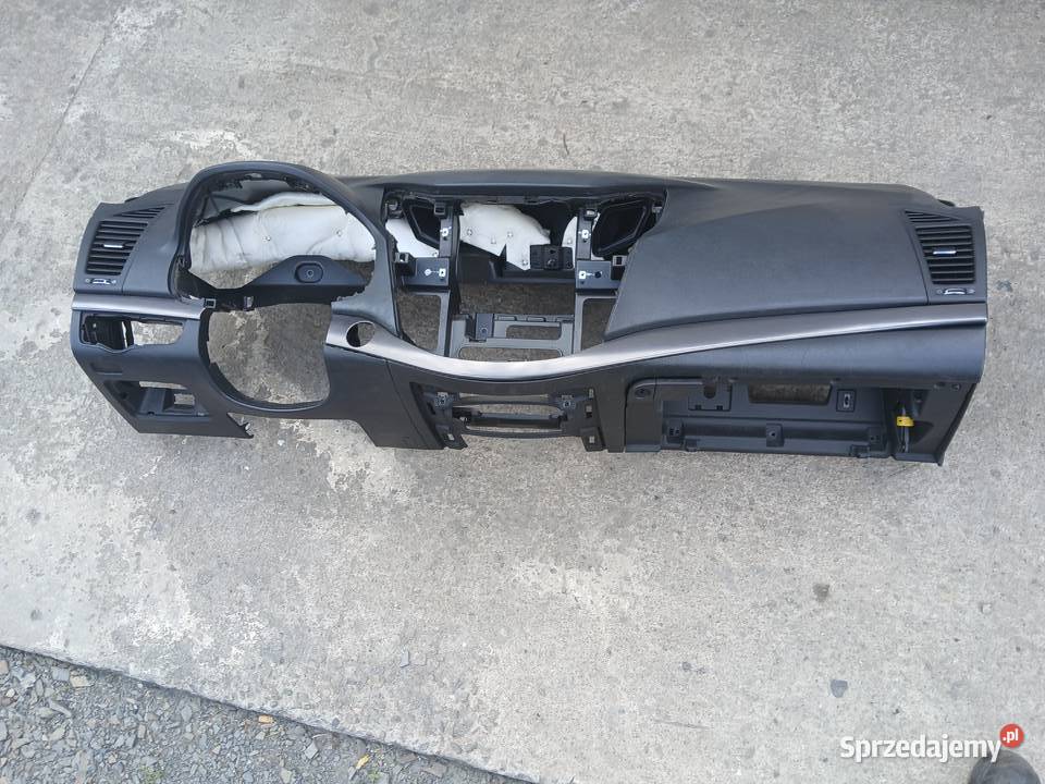 Kokpit konsola deska rozdzielcza Hyundai i40 sprzedam