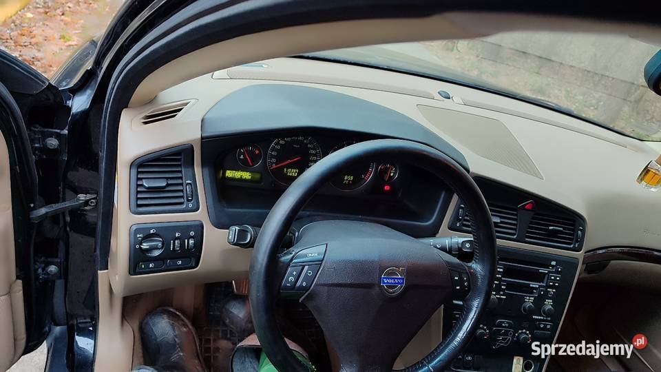 Volvo S60 2004r bez DPF doinwestowany 24 diesel ABS Nowe Iganie