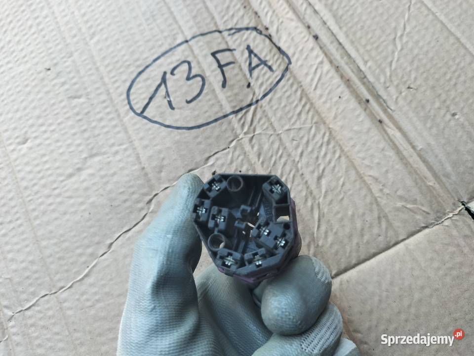 KOSTKA STACYJKI AUDI 4A0971975 Kamień-Kolonia