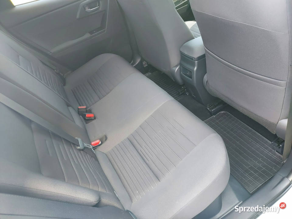 Toyota Auris 18 hybrid climatronic kamera grzane kurtyny powietrzne Drelów