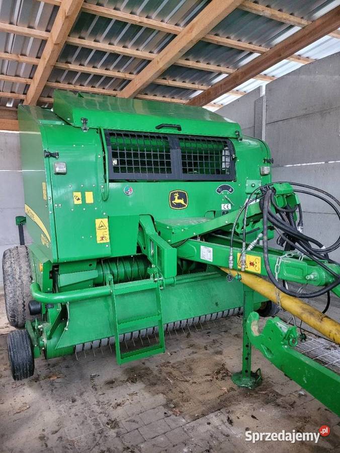 Prasa rolująca JOHN DEERE 623 nieuszkodzony