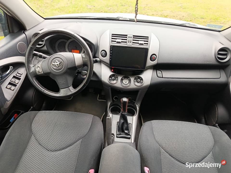 Toyota RAV4 III 4x4 20 vvti hak