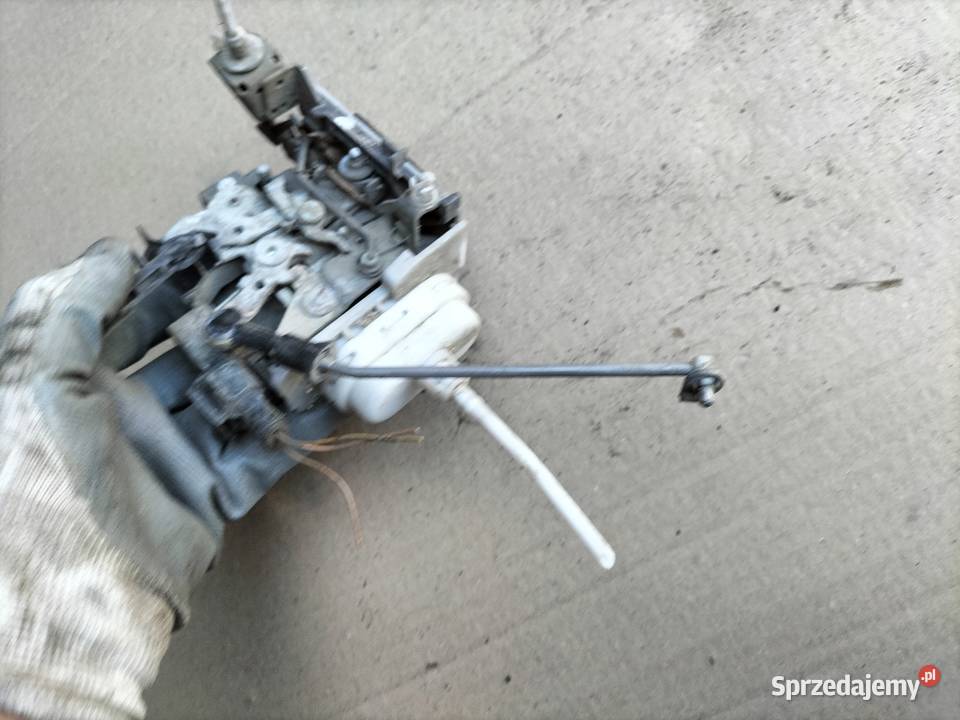 AUDI A4B5 A4 B5 ZAMEK DRZWI LEWY PRZÓD osobowe Kamień-Kolonia
