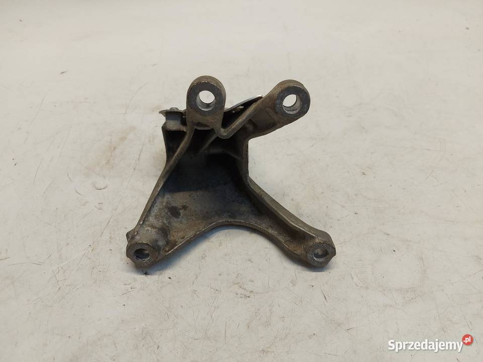 BMW G21 G20 Kombi 330e łapa mocowanie silnika