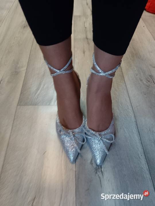 40 Srebrne bogato zdobione czółenka wieczorowe z Kraków sprzedam