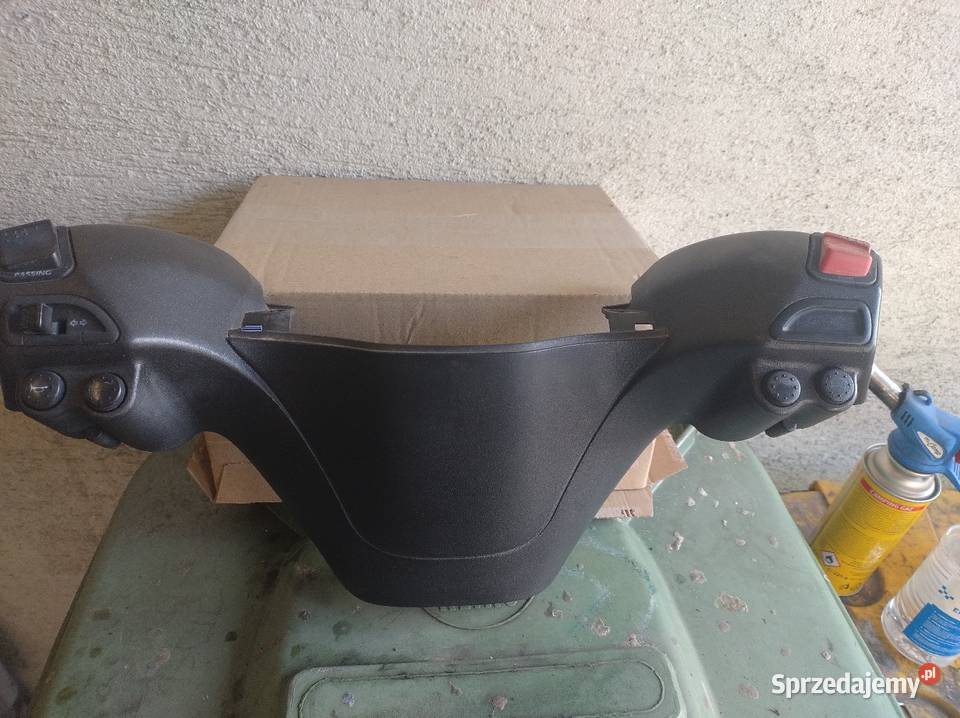 Piaggio X8 125 cc obudowa kierownicy Plastiki podkarpackie Dębica