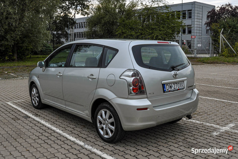 Toyota Corolla Verso 20 Automat 7osobowy 171 129KM Wrocław