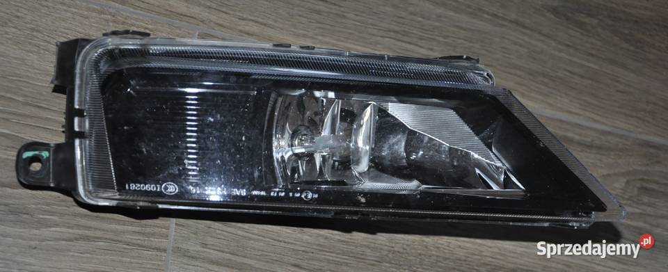 VW TIGUAN II HALOGEN LEWY PRZÓDŻARÓWKA OPRAWKA Malbork