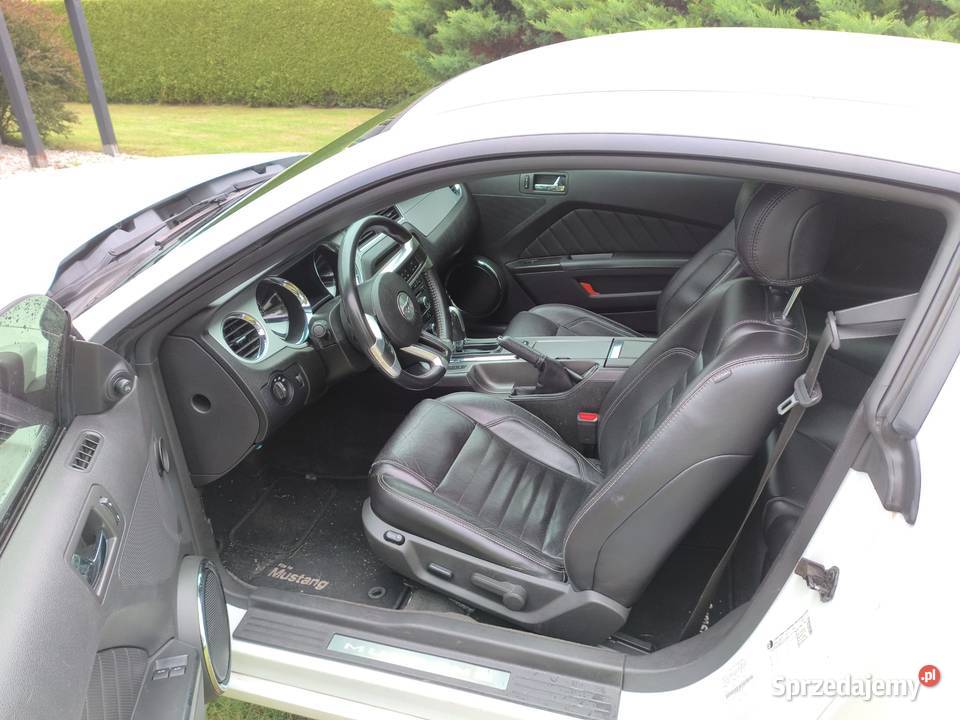 Ford Mustang 37 V6 305 Automat Rocznik 2014 Mustang sprzedam