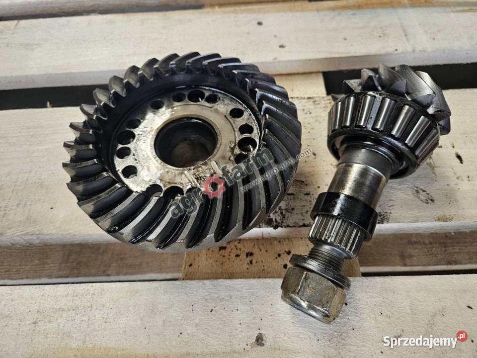 Wałek atakujący koło Z13x29 John Deere 6220 Byków