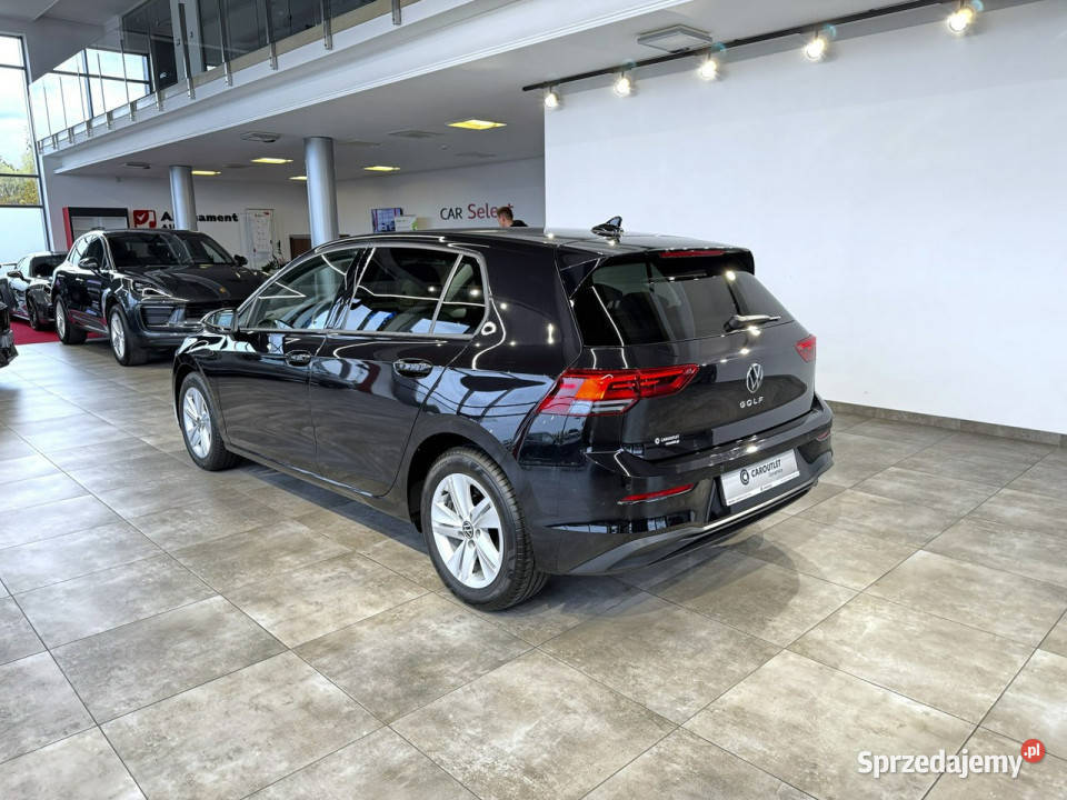 Volkswagen Golf Life 10TSI 110 M6 2022 r salon I czujnik martwego pola Myślenice