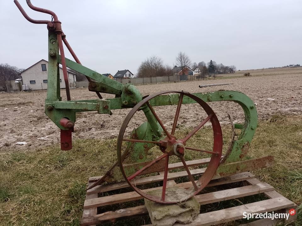 Pług PZ 1a Przystosowany do ursusa c325 zabytek Nasutów