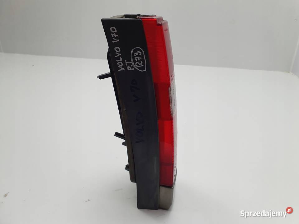 LAMPA PRAWA Volvo V70 I XC70 9606r TYLNA prawy sprzedam