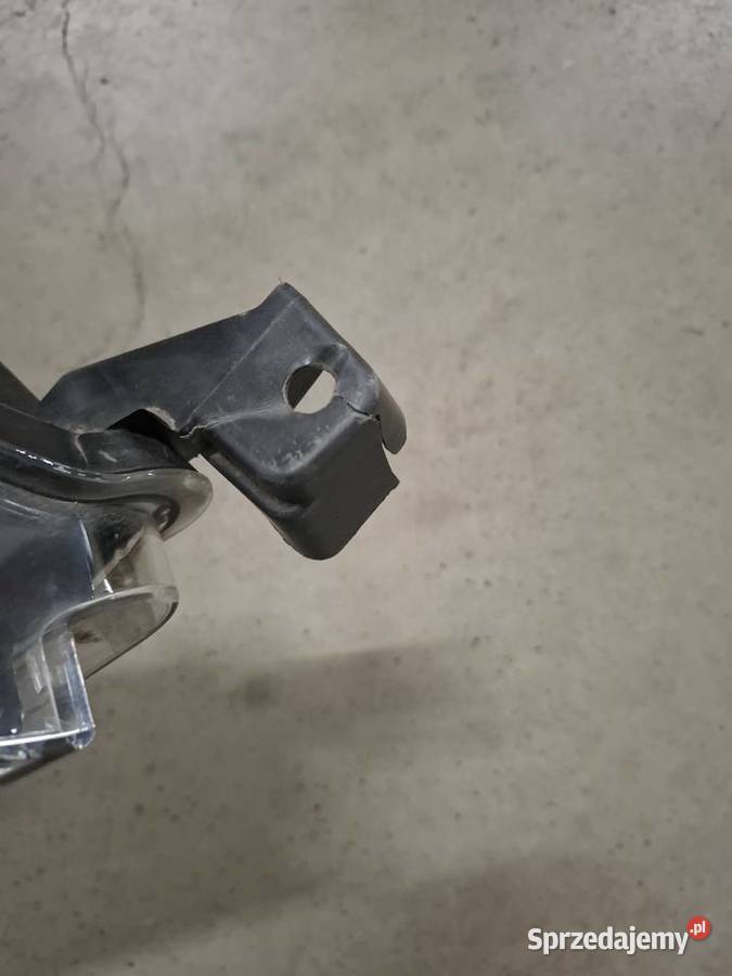 TOYOTA COROLLA E16 LIFT LAMPA PRAWA Wrocław