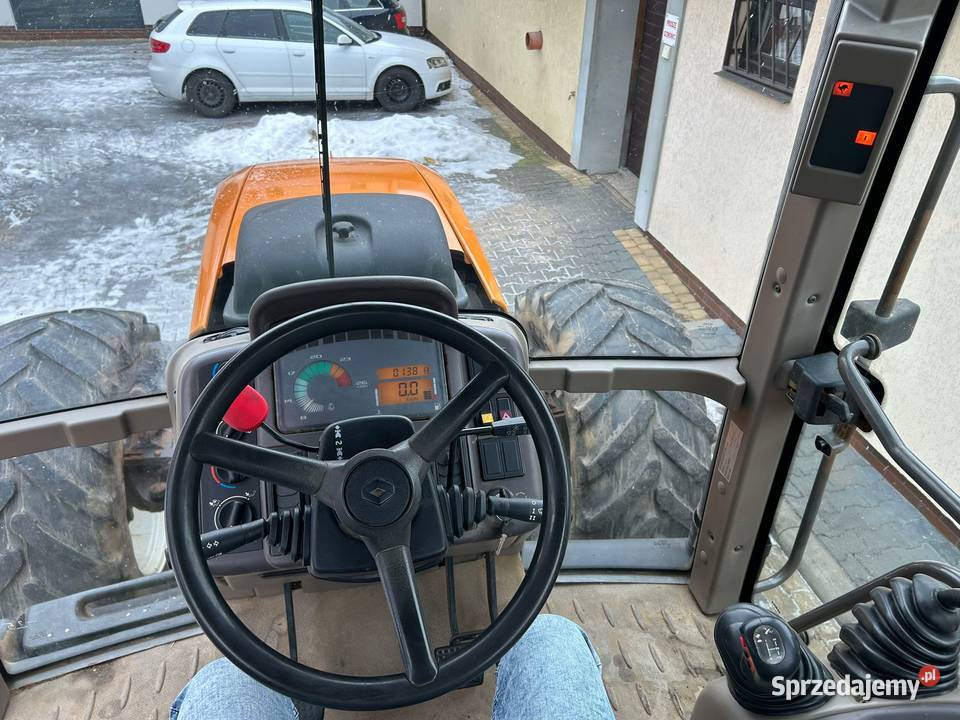 Na sprzedaż świeżo sprowadzony Renault Ares Laskowiec