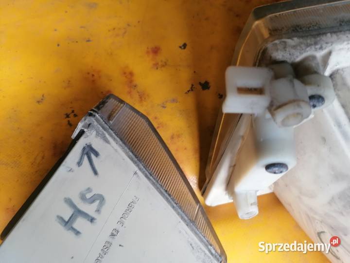 lampa przód prawa Peugeot 106 r9296