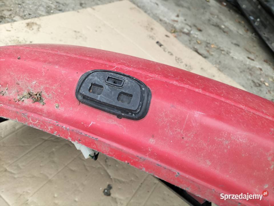 MAZDA 323 B21H50031 ZDERZAK PRZÓD PRZEDNI osobowe Kamień-Kolonia sprzedam