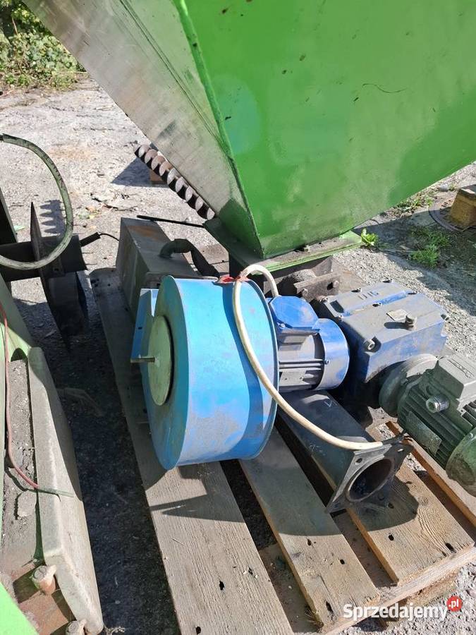 Piec na ekogroszek z podajnikiem Kotły i Piece CO Wałcz