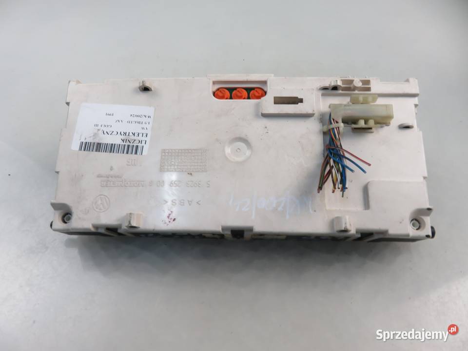 LICZNIK VW GOLF III 19 TD 6N0919910C