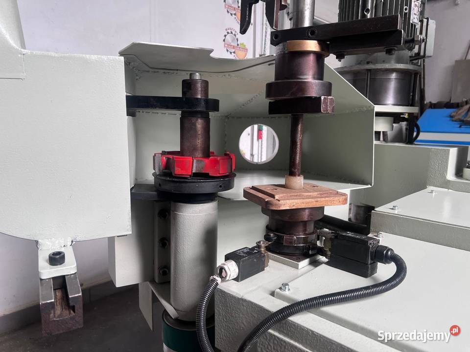 Frezarka Karuzelowa Comec FGS1T Juszczyn