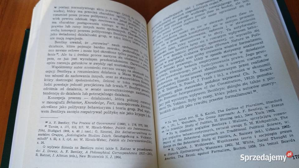 Oblicza pluralizmów Stanisław Ehrlich