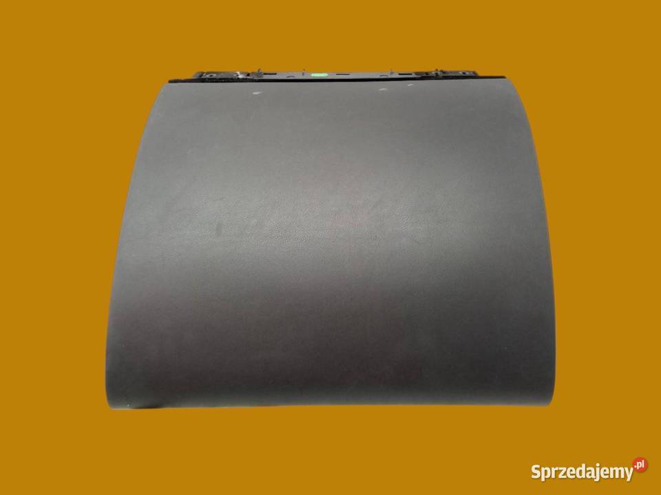 SCHOWEK PRAWY PASAŻERA EUROPA 3D1857114E