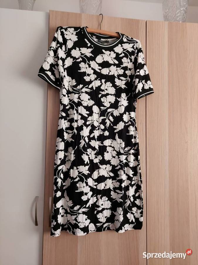 Sprzedam dwie sukienki