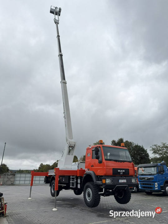 MAN 18284 4x4 Zwyżka WUMAG WT 425 Podnośnik świętokrzyskie Widełki