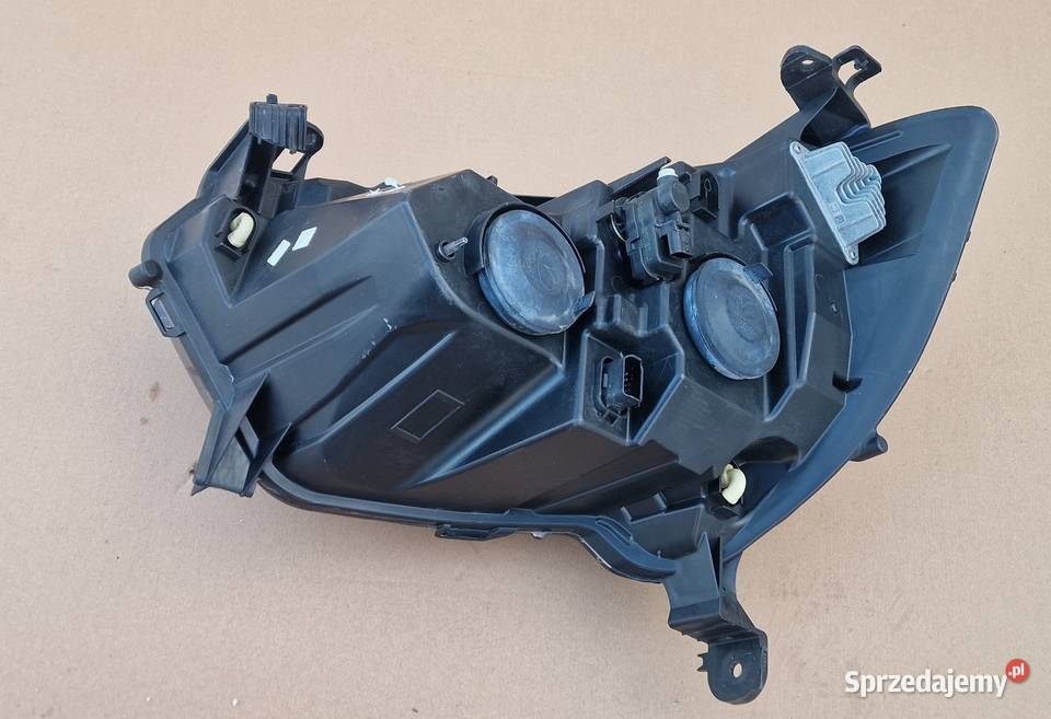 RENAULT MASTER IV 4 REFLEKTOR PRAWY LAMPA PRAWA Bieleń