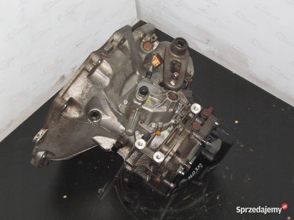 Opel Corsa 10 12V 14R A10XEP 65 55565177 AT7C419