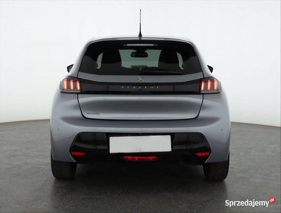 Peugeot 208 12 PureTech światła do jazdy dziennej