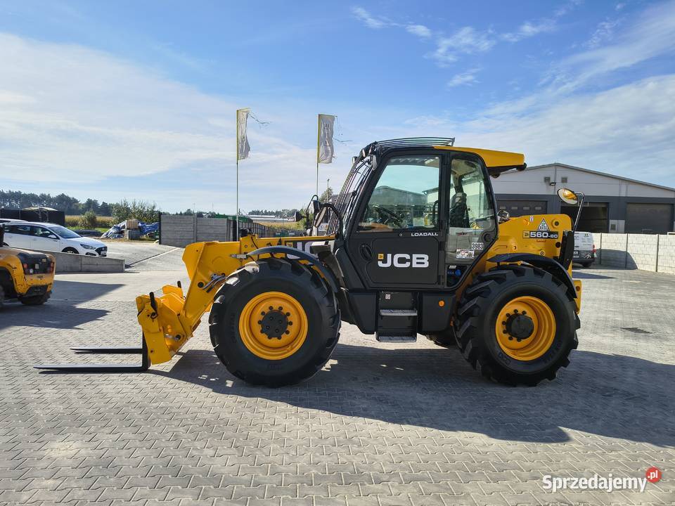 ŁADOWARKA TELESKOPOWA JCB 56080 6 TON UDŹWIGU