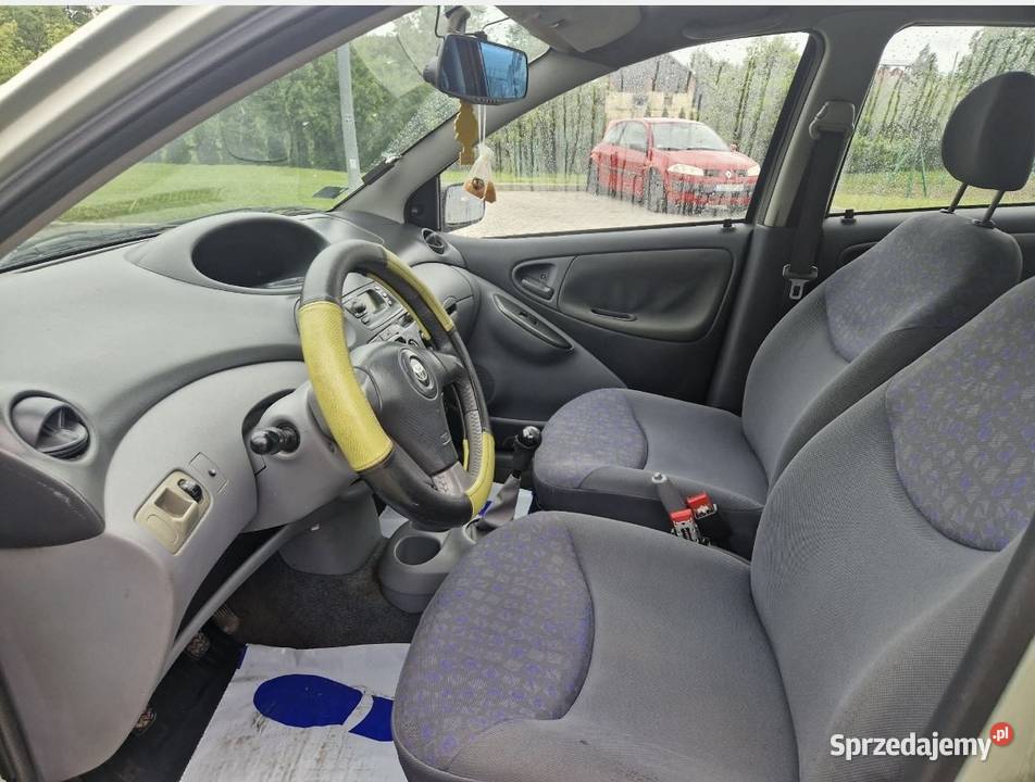 Toyota Yaris 13 87 2003 Pińczów