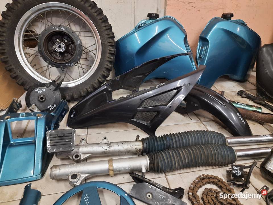 Suzuki DR 750 dr 800 części bak amor owiewka Jelenia Góra