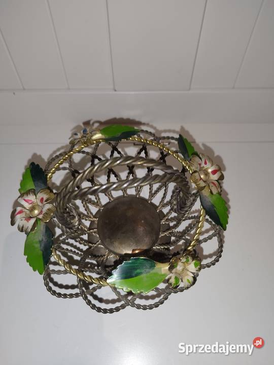 Stary koszyk metalowy na bibeloty koszyczek z
