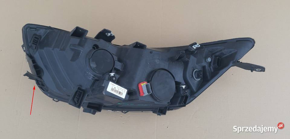 IVECO DAILY IV REFLEKTOR PRAWY LAMPA PRAWA